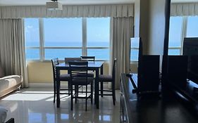 Castle Beach Studio,Tennis Court And Swimming Pool With Beach Access
